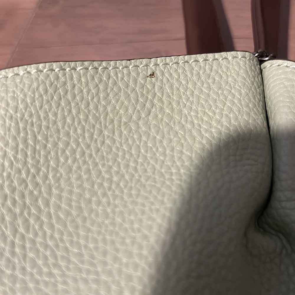 B.lush light green purse - Picture 8 of 8
